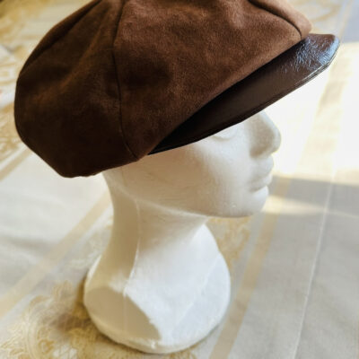 Hat made of natural suede. Also available in deni by Lana Potels